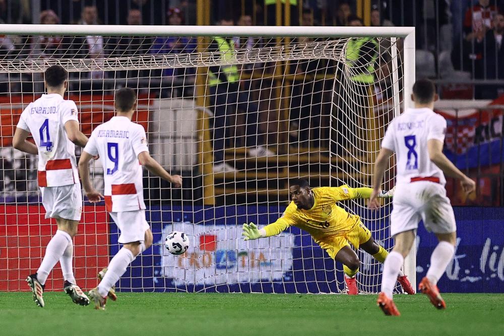 官方：曼联19岁前锋伊森-惠特利租借加盟英甲俱乐部北安普顿