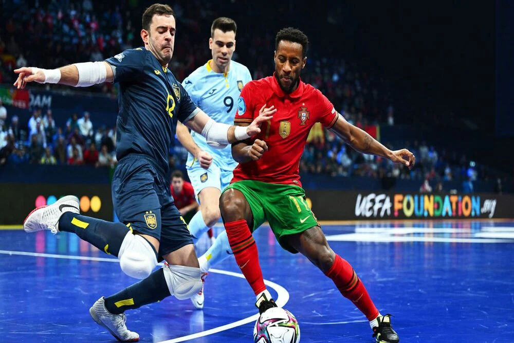 梅西当选美职联年度MVP，29球19助攻助迈阿密国际首夺总冠军